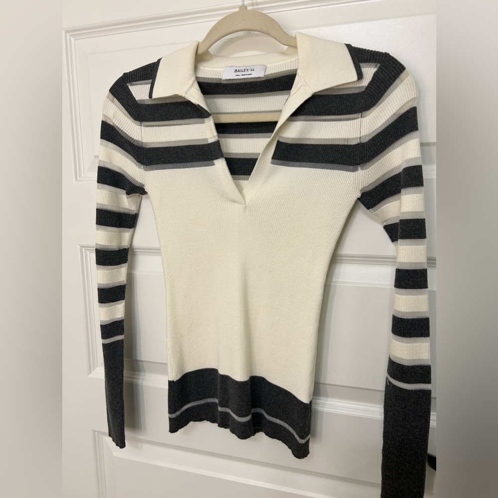 Bailey/44 knit blouse size small